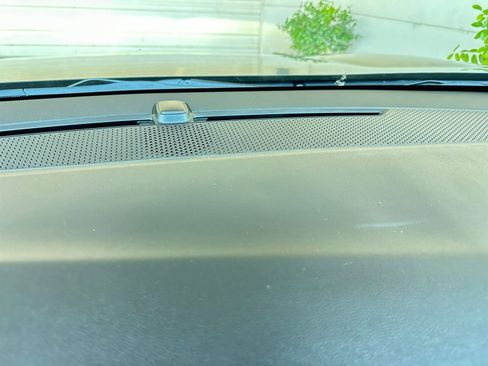 Used 2025 Chevrolet Equinox LT image 18