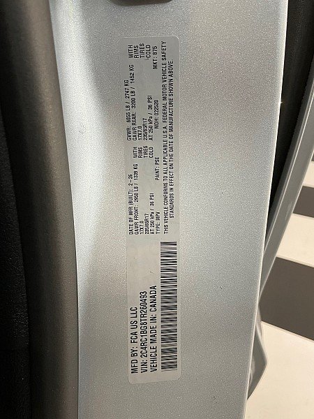 Used 2026 Chrysler Pacifica Select FWD image 28