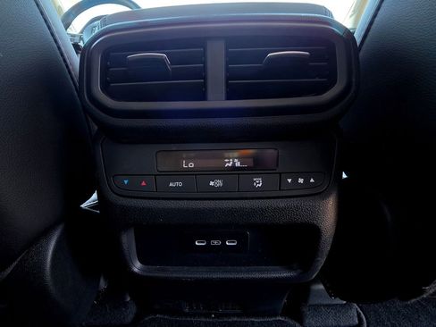 Used 2025 Honda Pilot Touring image 60