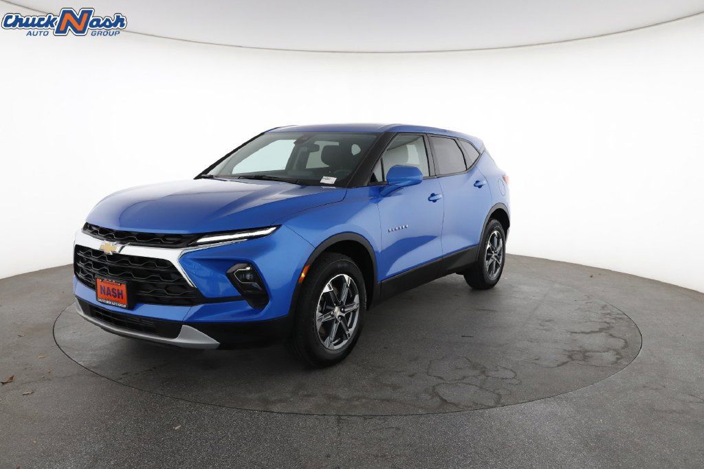 Certified 2026 Chevrolet Blazer LT FWD image 5