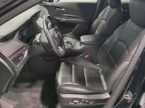 Used 2023 Cadillac XT4 Luxury w/ Cold Weather Package image 20