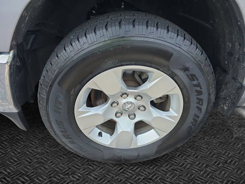 Used 2021 RAM 1500 Big Horn AWD/4WD image 11