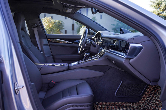 Used 2020 Porsche Panamera RWD image 48