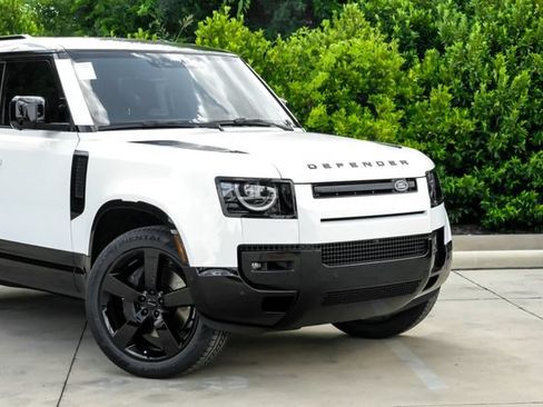 New 2026 Land Rover Defender 110 X-Dynamic SE AWD/4WD image 8