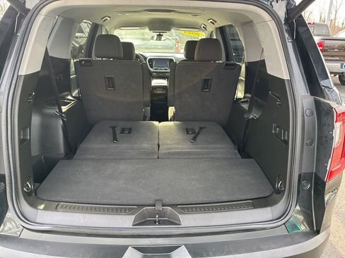 Used 2023 GMC Acadia SLE w/ Driver Convenience Package image 26