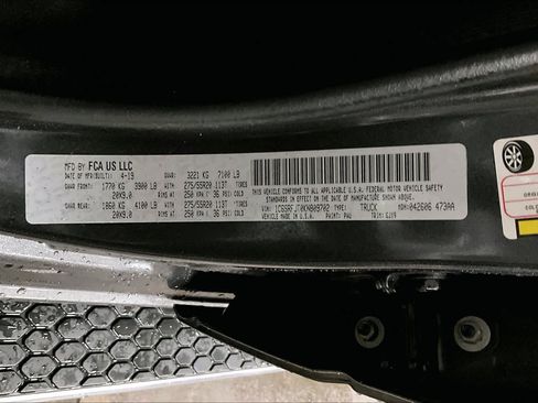 Used 2019 RAM 1500 Laramie image 37