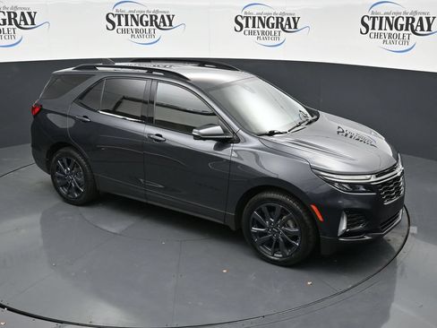 Used 2022 Chevrolet Equinox RS w/ RS Leather Package FWD image 18