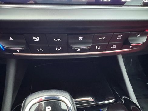 Used 2022 Maserati Levante GT image 40