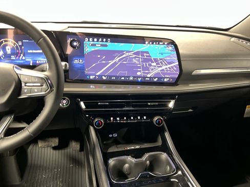 New 2026 Chevrolet Traverse LT w/ Driver Confidence Package image 24