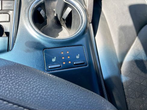 Used 2020 Toyota Camry XSE FWD image 19