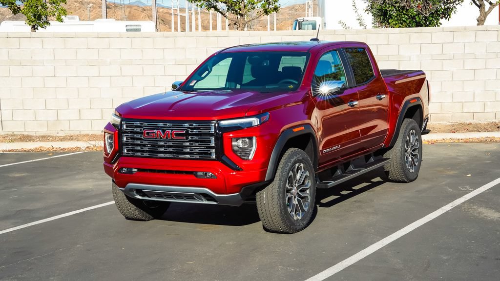 New 2026 GMC Canyon Denali AWD/4WD image 3