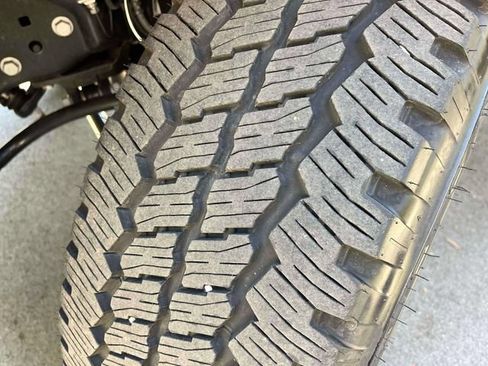 Certified 2025 Ford F350 King Ranch w/ FX4 Off-Road Package AWD/4WD image 13