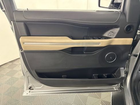 Used 2023 Ford Expedition Max Limited AWD/4WD image 21