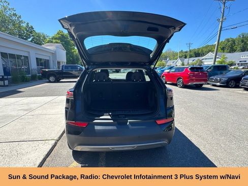 Used 2023 Chevrolet Bolt EUV Premier w/ Sun & Sound Package FWD image 19
