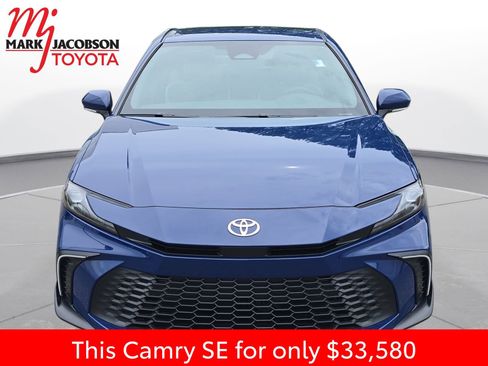 Used 2026 Toyota Camry SE FWD image 3