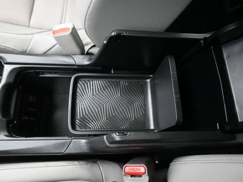 Used 2019 Honda CR-V Touring image 25