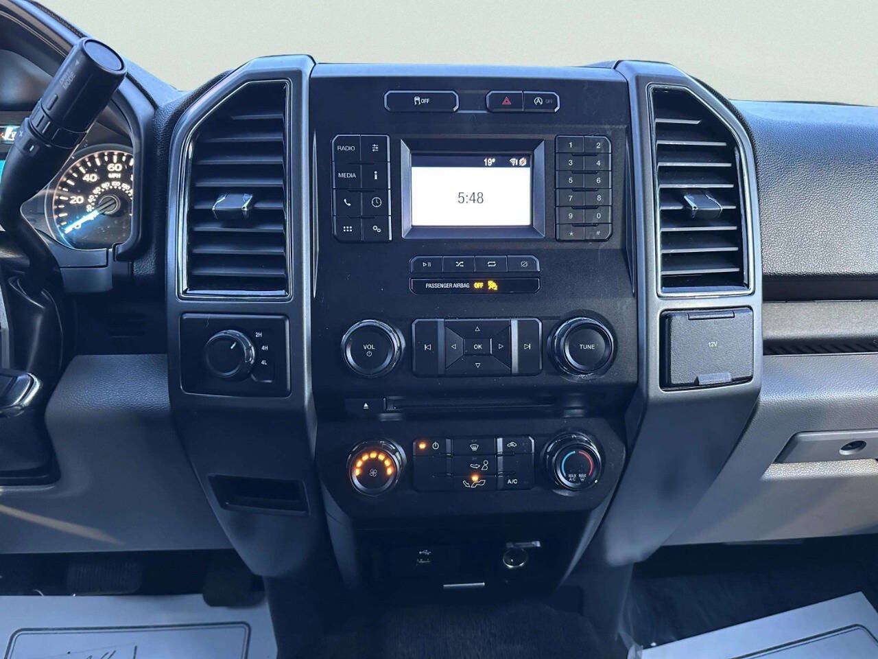 Used 2018 Ford F150 XLT AWD/4WD image 27