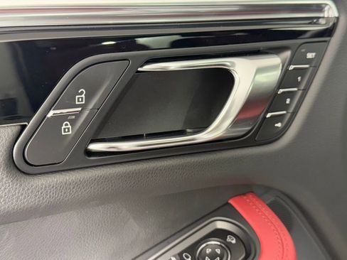 New 2026 Porsche Macan S image 27