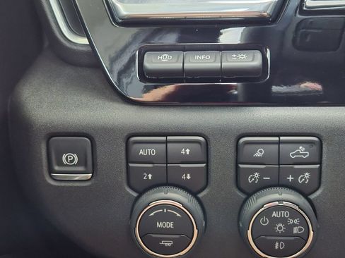 Used 2025 Chevrolet Silverado 3500 High Country w/ High Country Premium Package AWD/4WD image 26