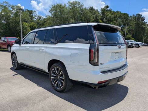Used 2023 Cadillac Escalade ESV Sport Platinum RWD image 6
