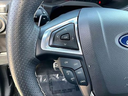 Used 2023 Ford Edge ST image 18