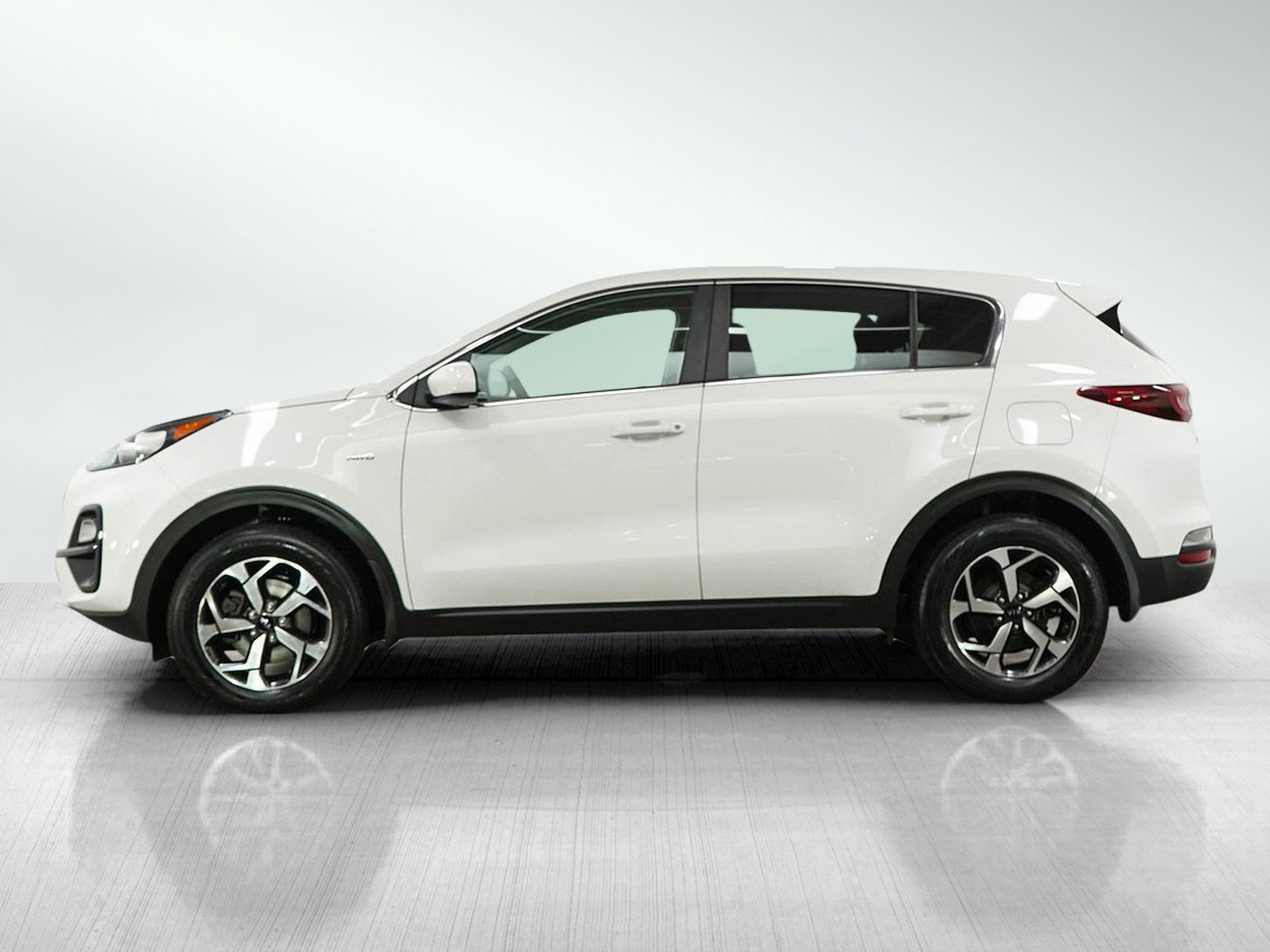 Used 2021 Kia Sportage LX AWD/4WD image 2