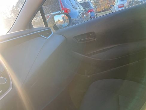 Used 2023 Toyota Corolla LE image 19