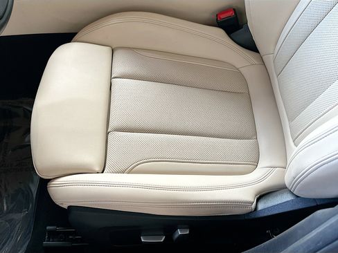 Certified 2023 BMW 330i Sedan image 19