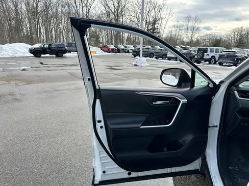 Certified 2022 Toyota RAV4 XLE Premium image 25