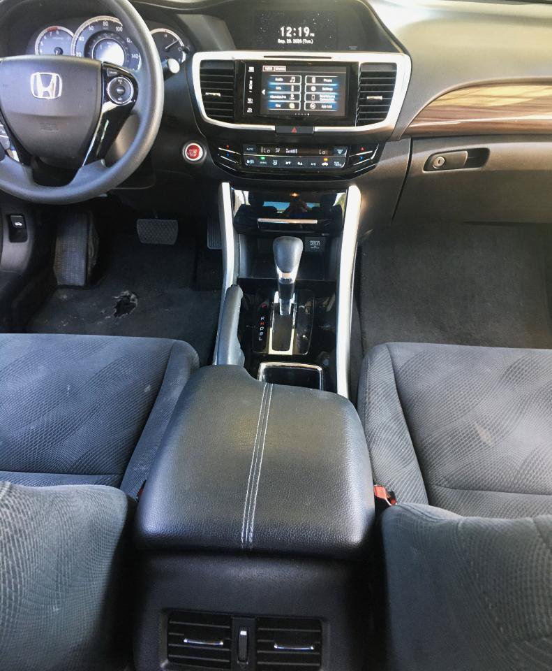Used 2016 Honda Accord EX image 21