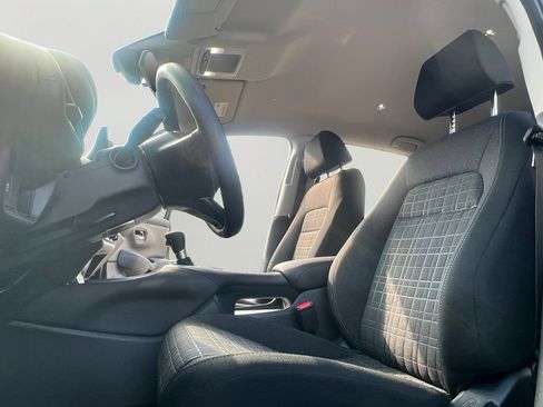 Used 2027 Honda HR-V LX image 22