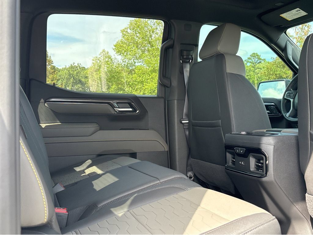Used 2025 Chevrolet Silverado 1500 ZR2 w/ Technology Package AWD/4WD image 25