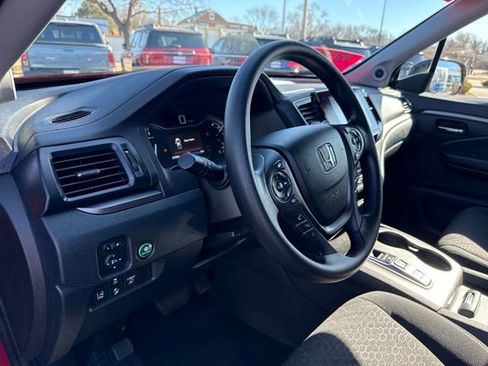 Used 2023 Honda Ridgeline Sport image 14