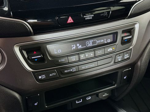 Used 2025 Honda Passport EX-L image 23