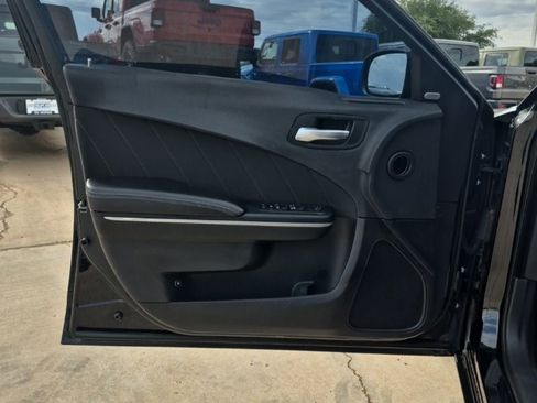 Used 2018 Dodge Charger SXT Plus image 13