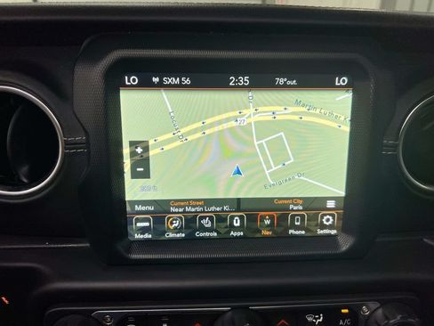 Used 2023 Jeep Wrangler Unlimited Sahara w/ Cold Weather Group AWD/4WD image 15