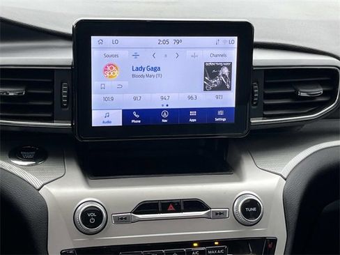 Certified 2022 Ford Explorer XLT w/ Equipment Group 202A image 17