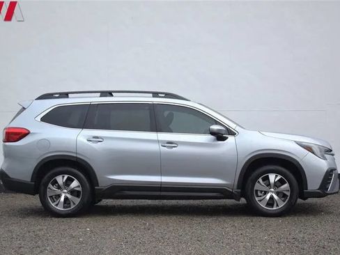 Used 2025 Subaru Ascent Premium AWD/4WD image 6