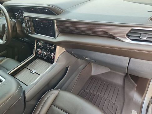 Used 2024 GMC Yukon Denali w/ Advanced Technology Package image 29