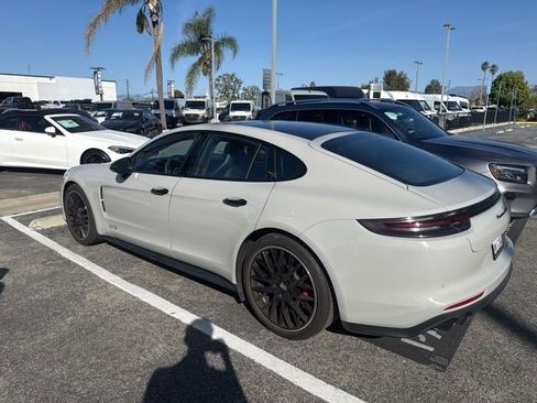 Used 2019 Porsche Panamera GTS image 6