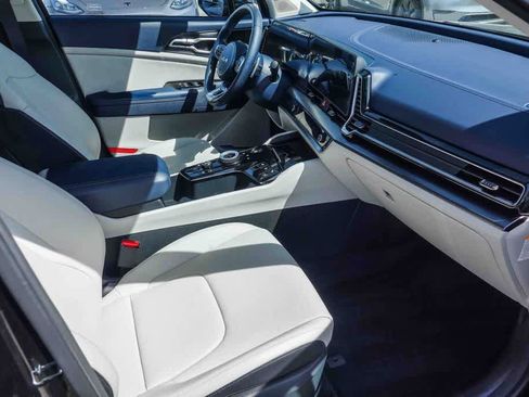 Certified 2023 Kia Sportage EX image 15