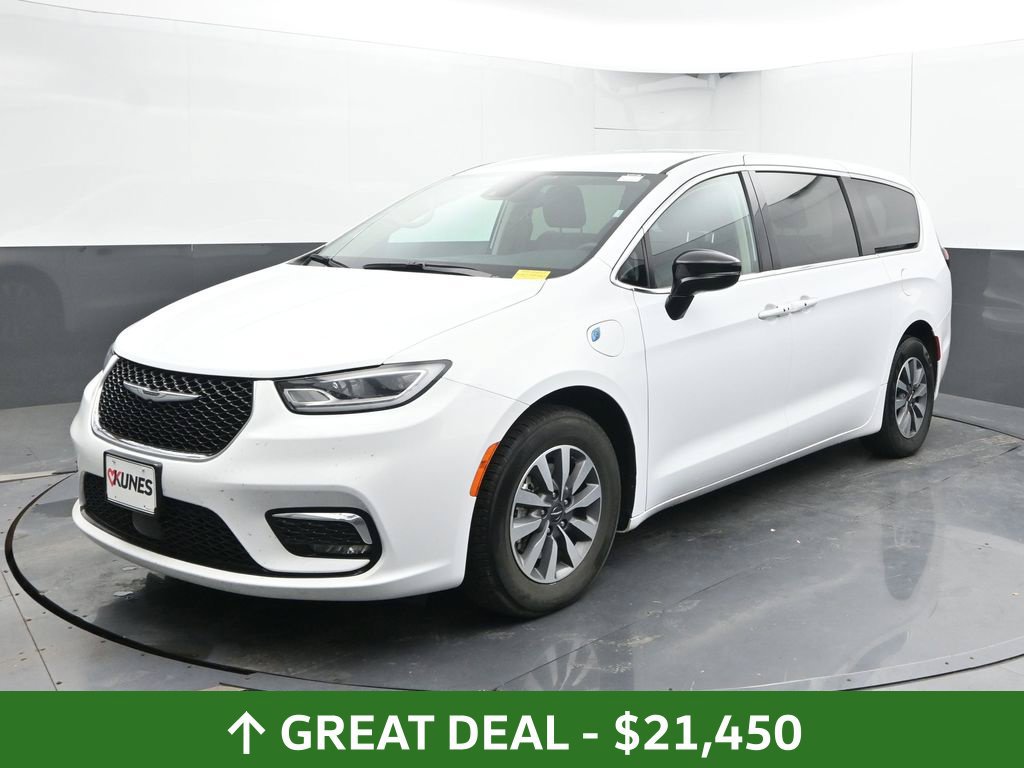 Used 2024 Chrysler Pacifica Limited FWD image 9