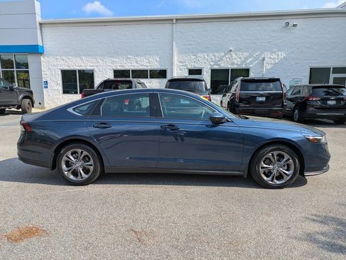 Used 2023 Honda Accord EX image 3