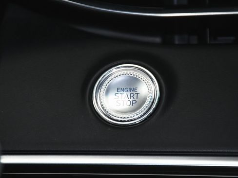 Used 2025 Genesis GV70 2.5T w/ Select Package image 29