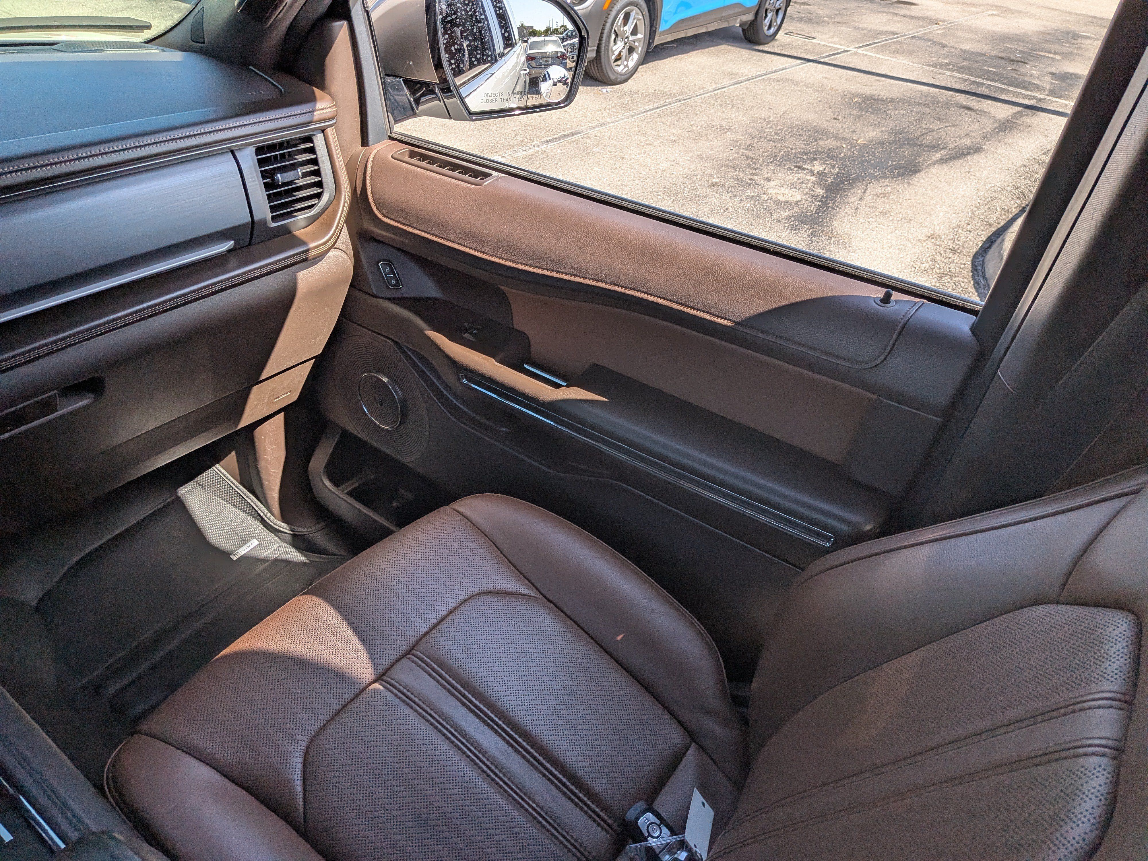 Used 2022 Ford Expedition King Ranch AWD/4WD image 19