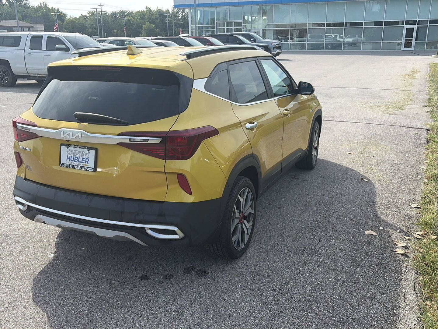 Used 2023 Kia Seltos SX w/ SX Sunroof Package AWD/4WD image 5