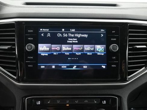 Used 2022 Volkswagen Atlas Cross Sport SE w/ Black Wheel Package AWD/4WD image 13