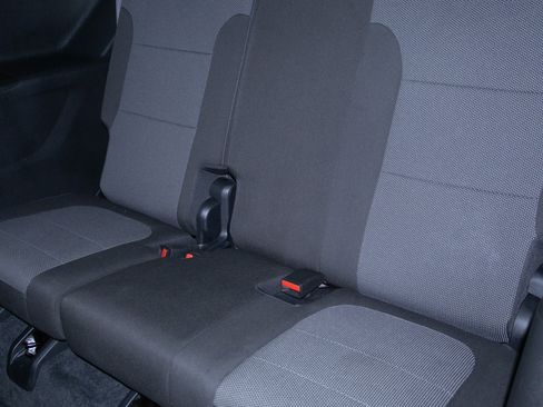 Used 2023 Chevrolet Traverse LT AWD/4WD image 28