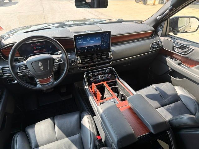 Used 2023 Lincoln Navigator L Reserve AWD/4WD image 18