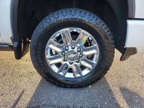 Used 2024 Chevrolet Silverado 2500 High Country w/ High Country Premium Package image 5